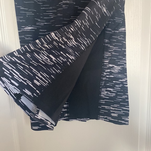 Lululemon Assert Short - Gondola Stripe Black White/Black - Picture 8 of 9